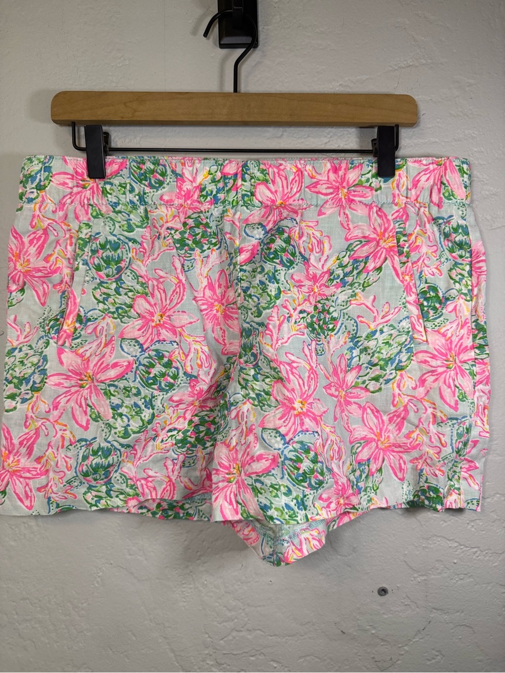 Lilly Pulitzer Lilo Linen Shorts Size Large pockets - Picture 3 of 9